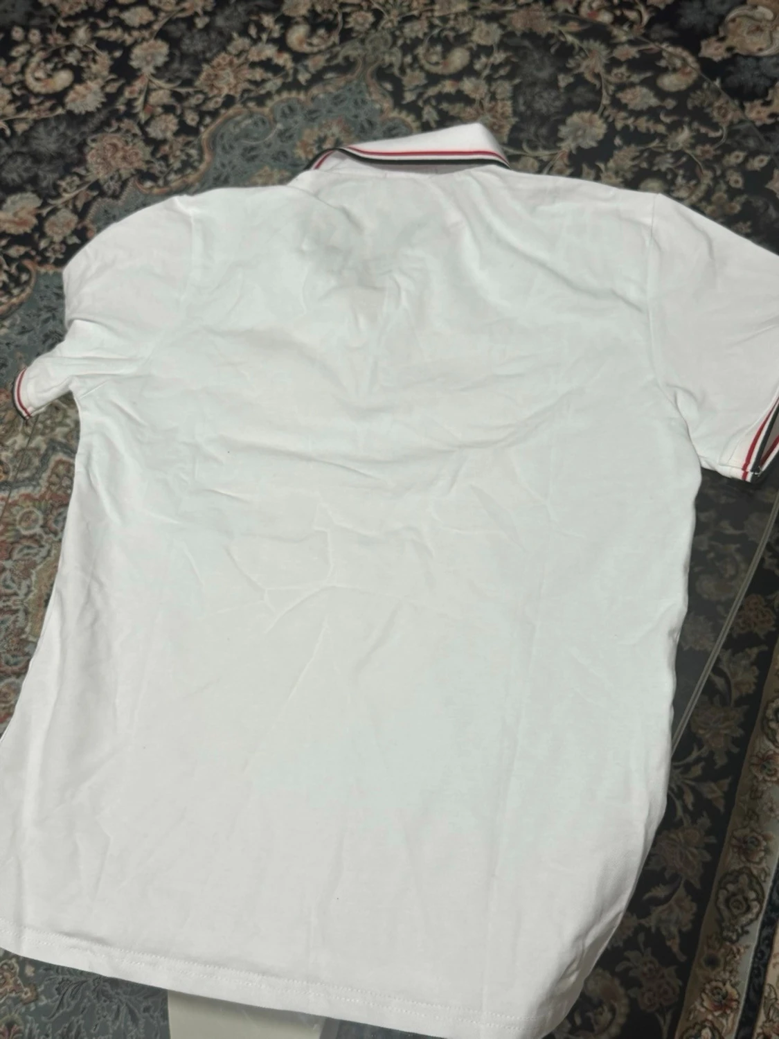 Vit Moncler pikétröja med röd detalj - 4