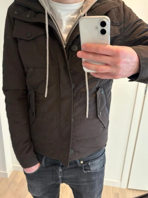 J.Lindeberg Jacka - Schysst field jacka från J.lindeberg | Modell: Bailey | Storlek: S | Nypris 3500, mitt pris 1599 | Skriv vid minsta fråga eller fundering 🤝