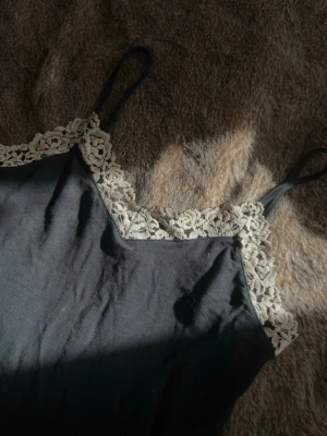 Intimissimi Linne  - Sååå fint spetslinne ifrån intimissimi storlek S säljer då det inte kommer till användning