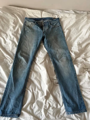 Nn07 jeans - Ljusblå NN07 jeans strl 33/32. Riktigt snygga och kvalitativa jeans som kostade 1800kr nya. Bra skick 