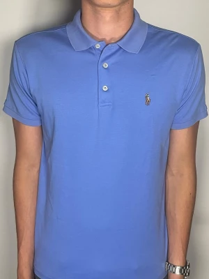 Ralph Lauren pike - Säljer en riktigt snygg och trendig Ralph lauren piké i fint skick, storlek M, vid frågor är det bara att skriva //Gramenti