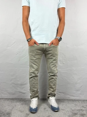 Replay jeans  - Ett par riktigt snygga jeans från Replay i storlek W30 L30 i modellen Anbbas 
