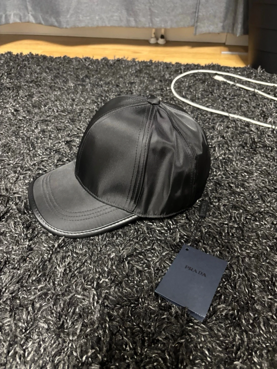 Svart keps från Prada i nylon - 2
