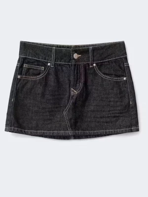 Jeanskjol - Jeanskjol i mörkt jeans från ginatricot. Helt ny glömde returnera. Storlek 40. Säljer för 250kr + frakt🫶🏻