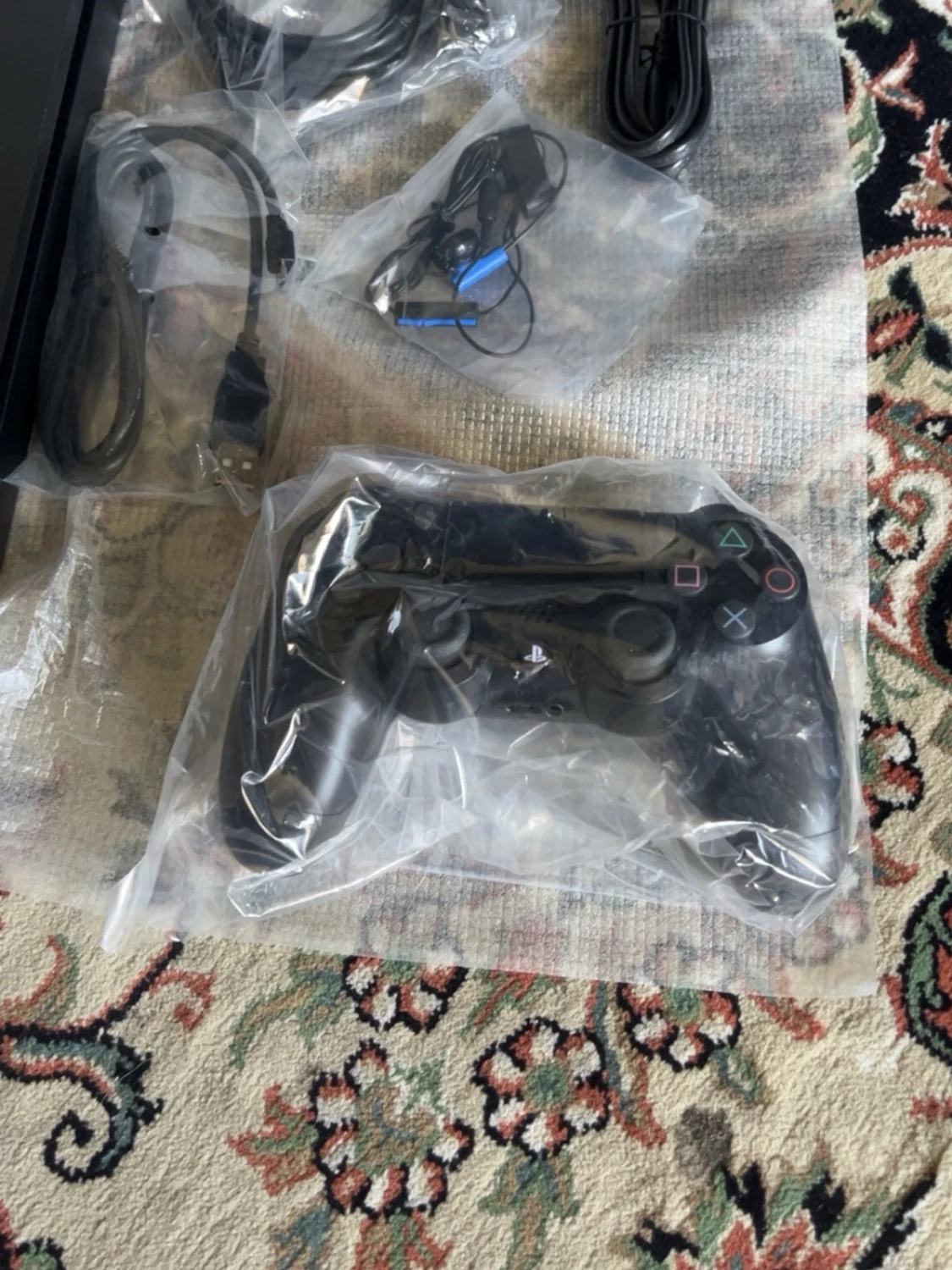 PlayStation 4 Slim spelkonsol svart - 1