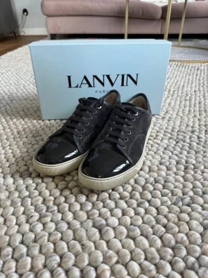 Lanvins cap toe - Lanvins i jätte bra skick fårga vid frågor och kan gå ner vid endast snabbäffer uk8
