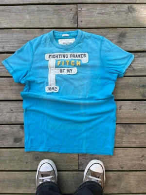 Abercrombie tee - Riktigt chill Abercrombie tee, storlek M. Perfekt för sommaren