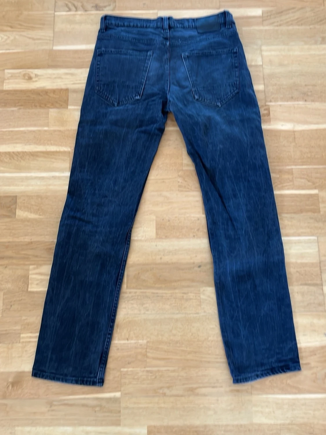 Mörkblå raka jeans - 1