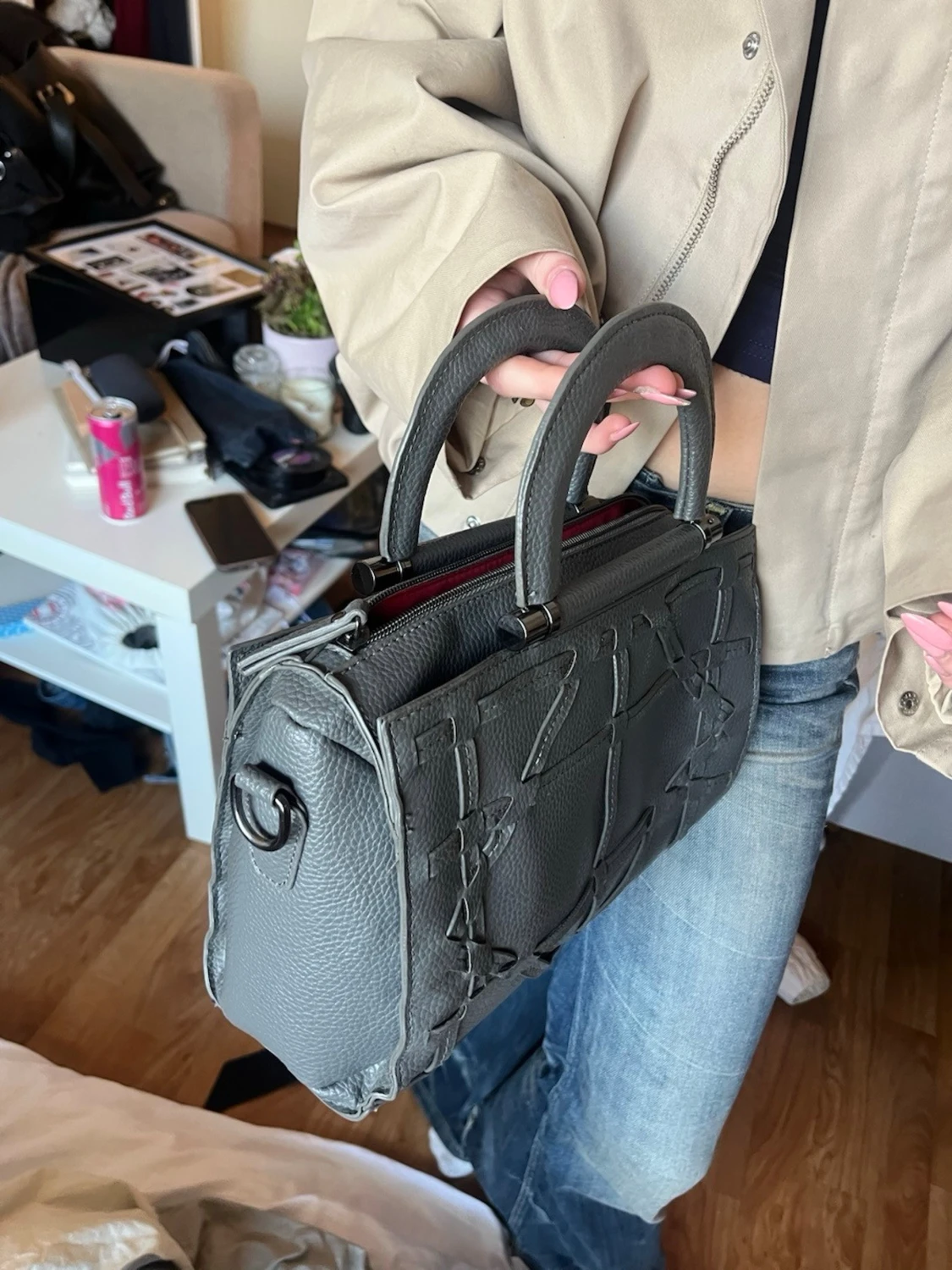 Grå handväska  - 2