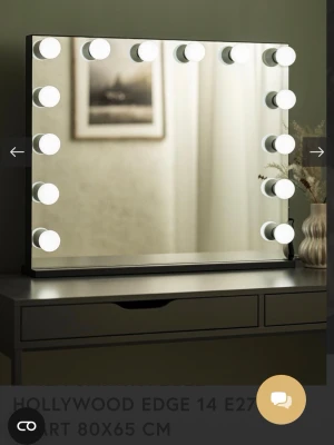 Hollywood sminkspegel med LED-lampor - Jag säljer min helt nya sminkspegel eftersom jag ska flytta och den får inte plats i mitt ny rum. Den är från märket BGA och är i måtten 80x 65. Lamporna är dimbara. Köpte den för 2500kr men kan tänka mig att sälja den för betydligt mindre💓💓 Om du har några frågor så är de bara att skriva🥰