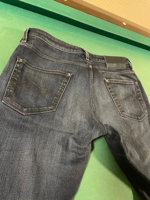 Jacob Cohën jeans  - Jacob Cohen jeans herr| storlek:L, 31/33| Pris:1299kr| skick:9,8/10| hör av dig vid minsta lilla fundering eller fråga|