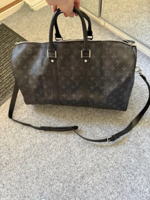 lLv black duffle bag 50 - 50cm size, brand new