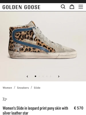 Golden Goose Slide Classic - Klassiska men coola Golden Goose skor. Storlek 40. Skorna är i bra skick, defekter förekommer . (Finns ett litet hål skickar gärna bild)  Skorna kostade 6000 nya och går än att köpa🤍