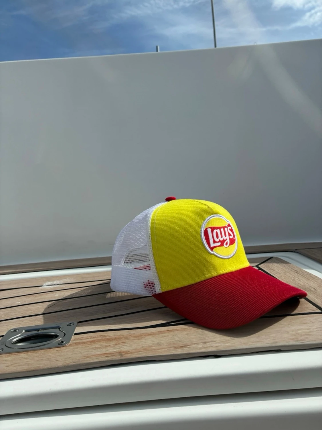 Lay's gul och röd keps - 1