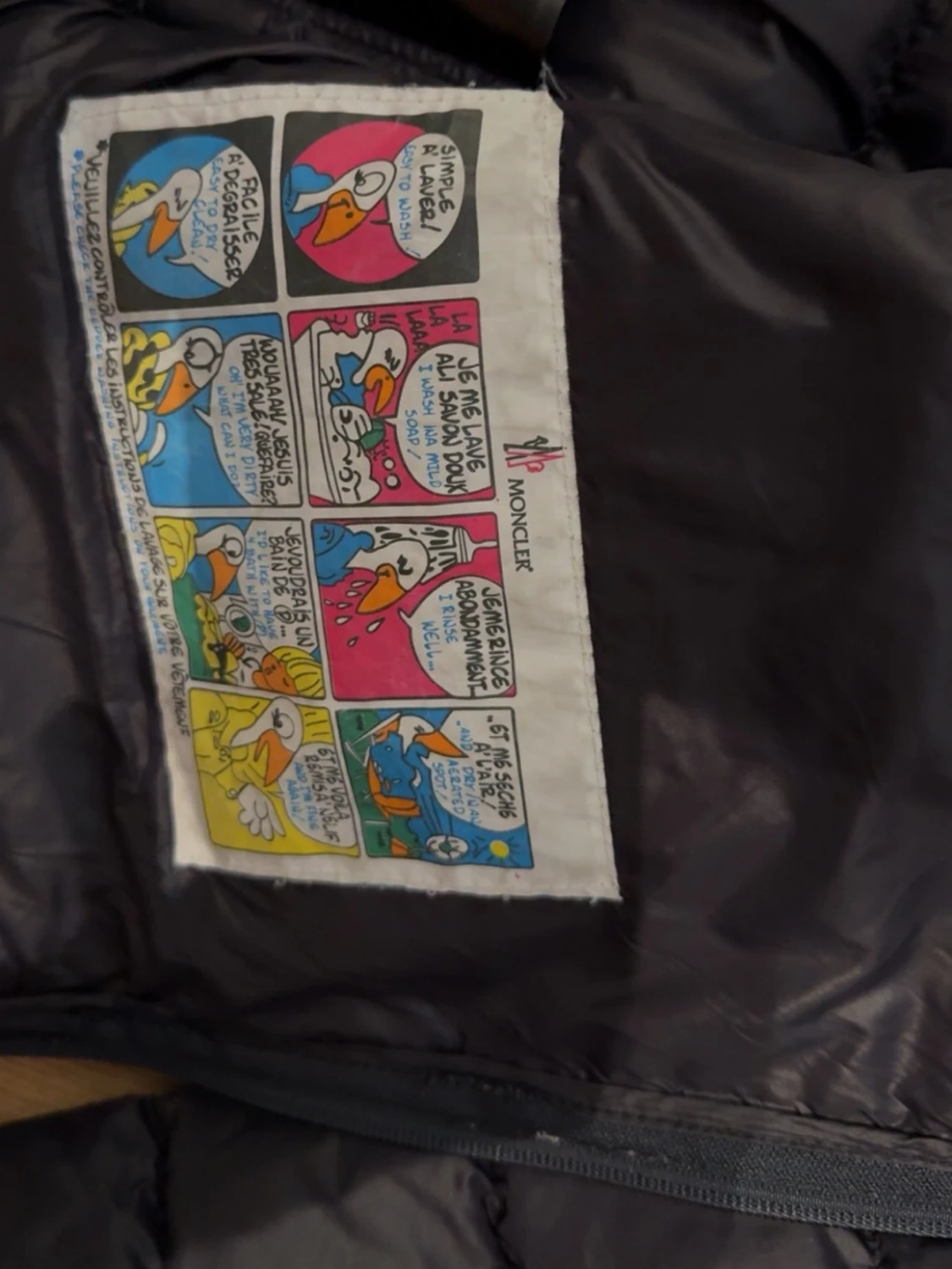 Svart dunjacka från Moncler - 1