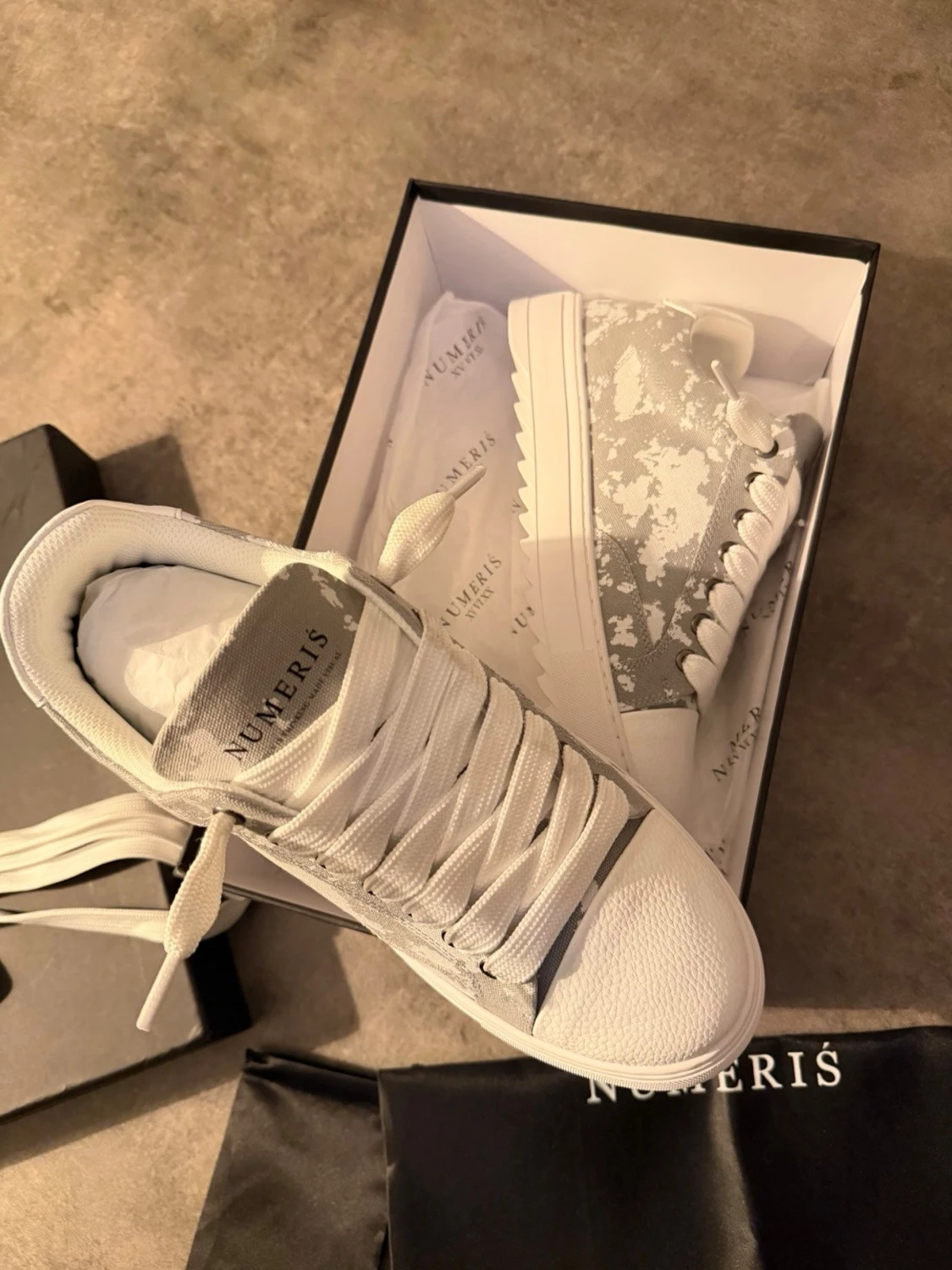 Vita sneakers från Numeris - 5