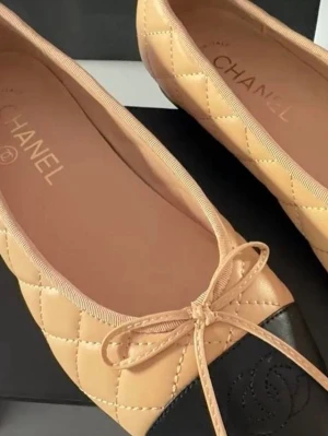 Ballerinaskor 37/beige - Great condition. Comes with the box and dustbag. Same day shipping. Feel free to ask questions ;)