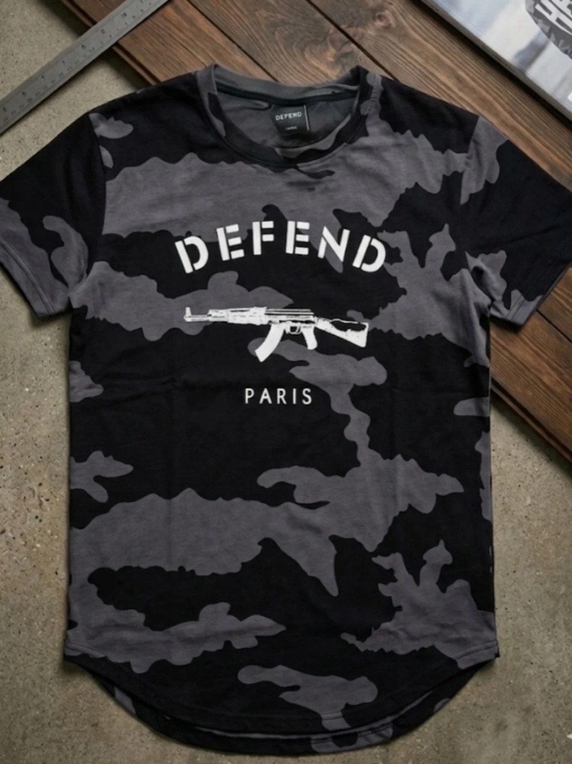 Defend Paris camo t-shirt