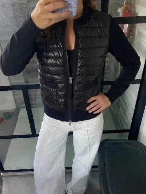 Moncler black cardigan jacket - Hii selling this lovely cute Moncler womens cardigan black jacket in size S🫶🏻 Feel free to ask questions