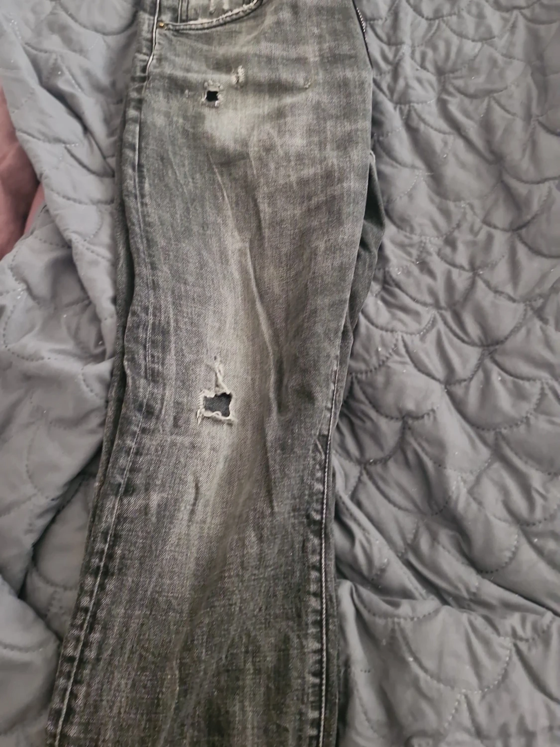 Grå slitna jeans från Dan Caten - 2