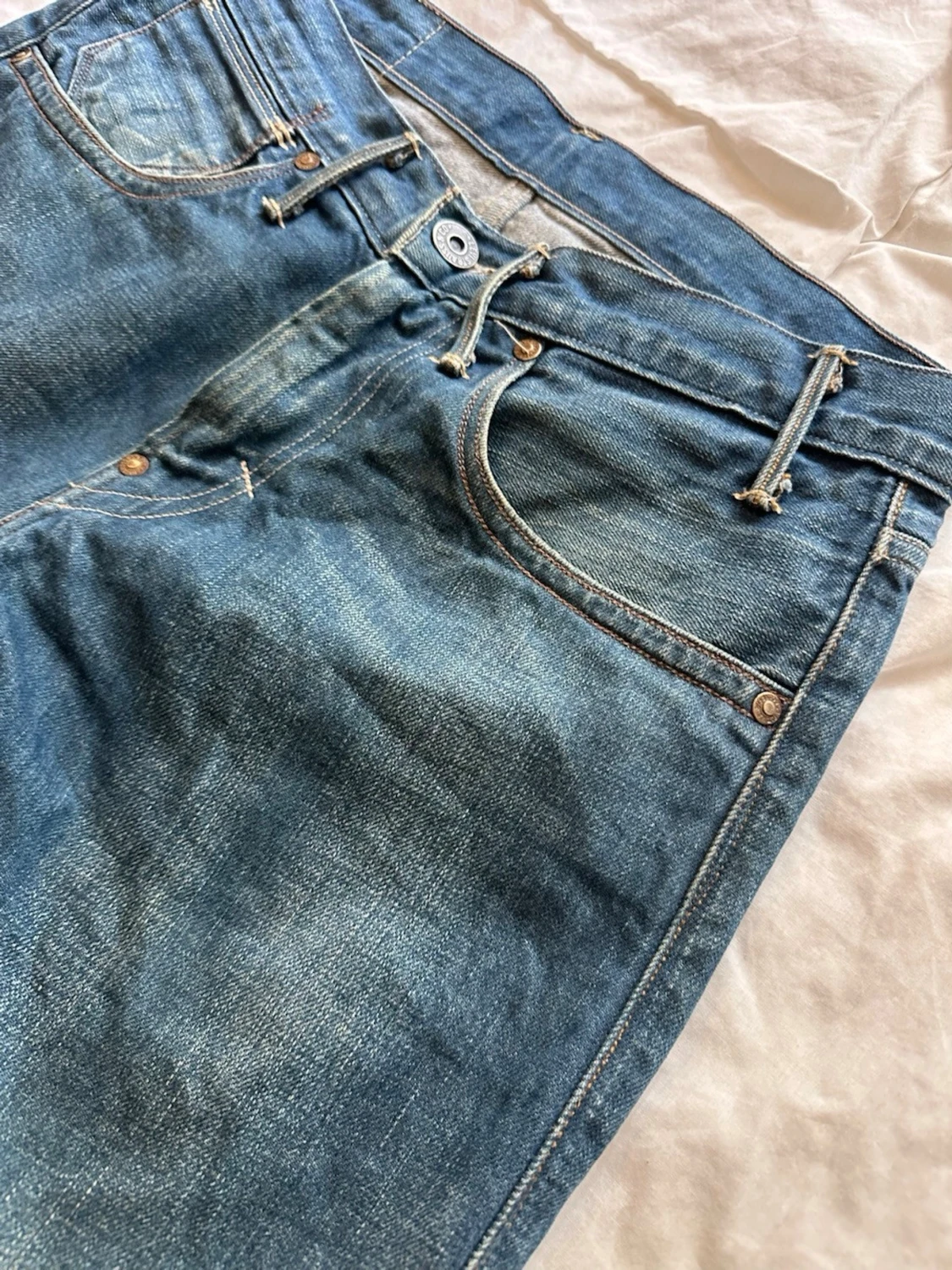 Bootcut Levis  - 1