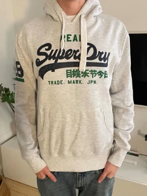 Superdry hoodie - Säljer en riktigt fet hoodie från Superdry | storlek M | Skriv vid funderingar🤩