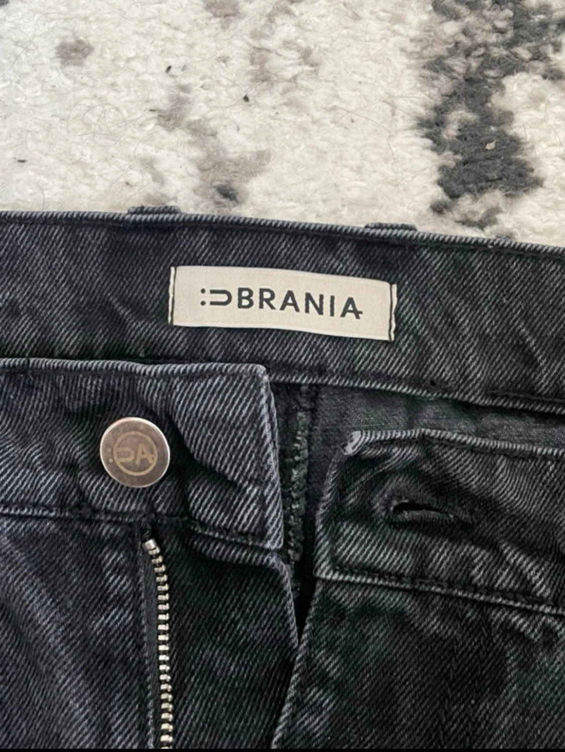 Svarta patchwork jeans med råa kanter - 3