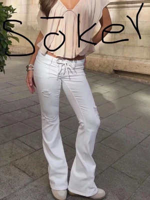 Söker dessa jeans i tall - Jag har ett par i S regular men de är för korta så söker ett par i tall. Hör av dig  om du vill sälja eller byta med mig! 🫶❣️ de är från Gina tricot. 