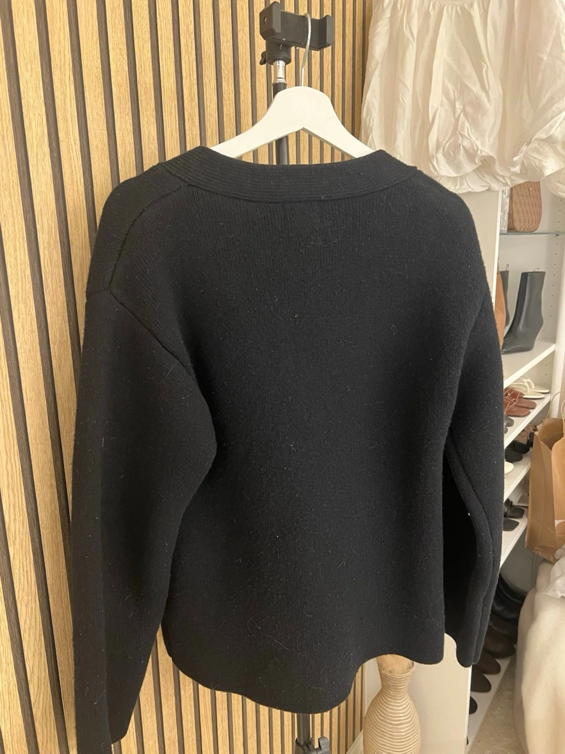 Svart ull kofta från H&M med knappar - 3