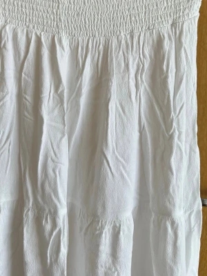 Volang kjol - Vit lång volangkjol