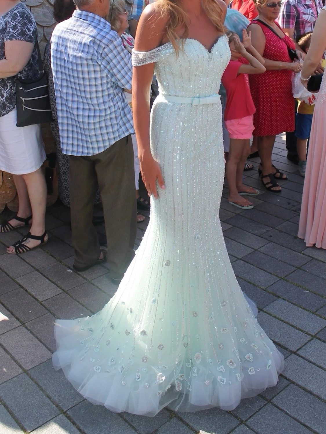 Ljusblå långklänning med paljetter från Dressroom Linne - 5