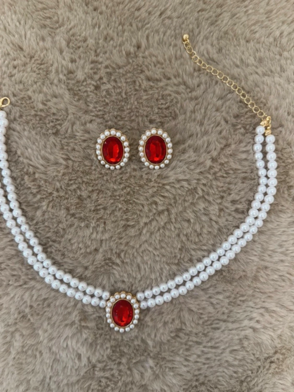 Pärlset med röda stenar - 1