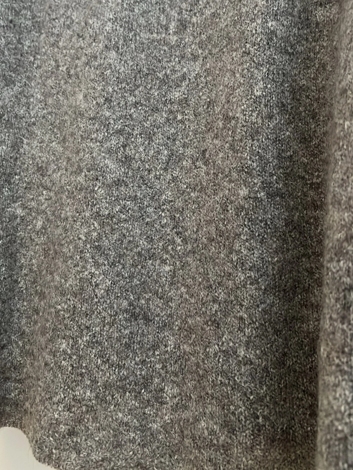 Söt och enkel grå stickad tröja - 2