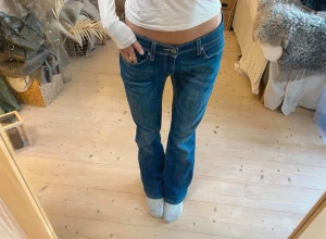 Lågmidjade bootcut jeans Levi’s  - SÅ snygga!!