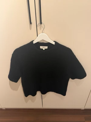 trekvarts ärmad tröja - inga defekter 