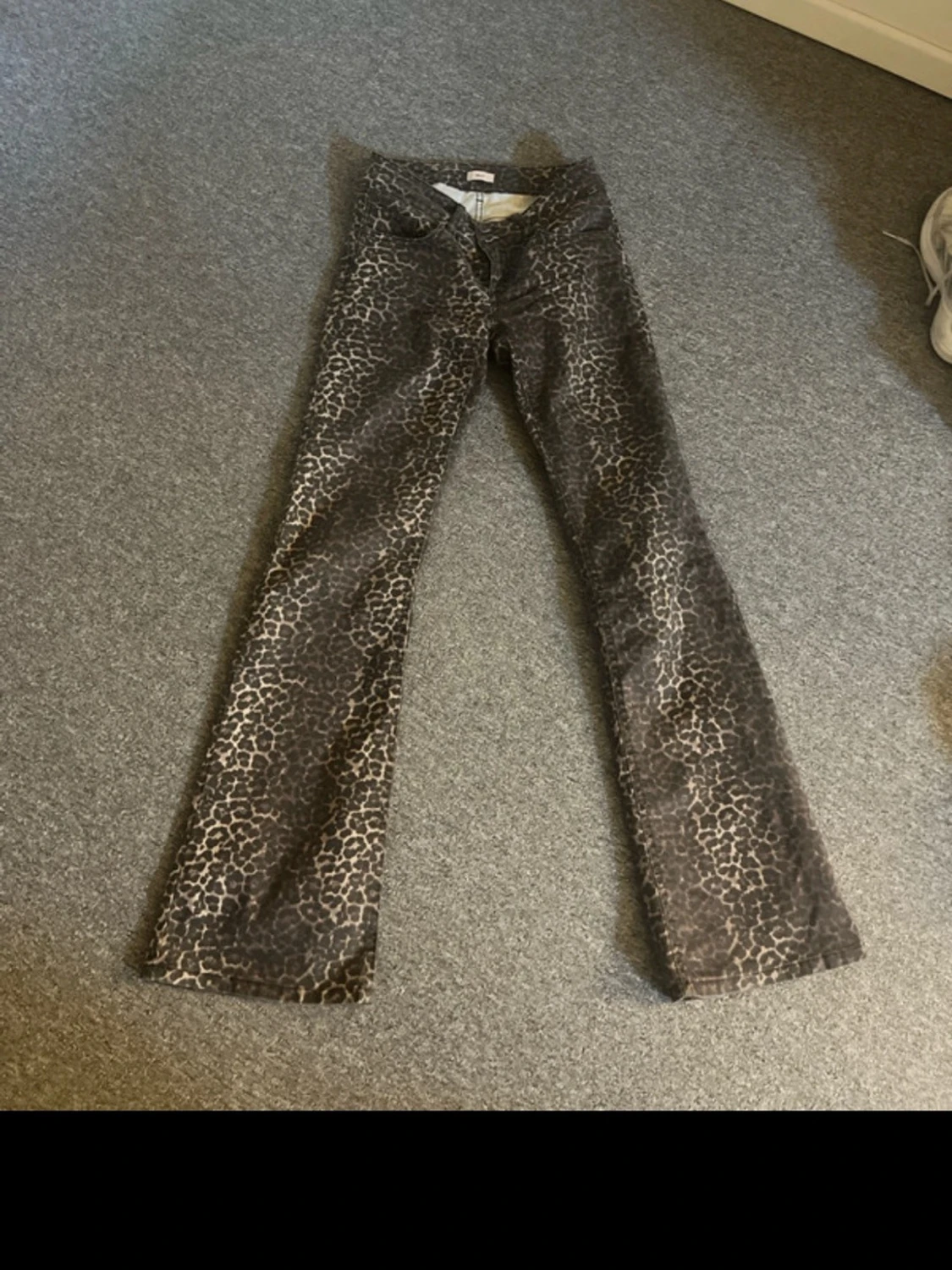  leopardmönstrade jeans - 2