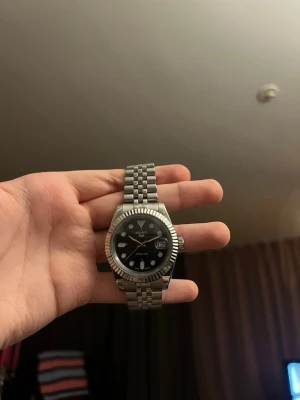 Seiko automatisk  - Som ny 39 mm svart dial med jubilee armband 