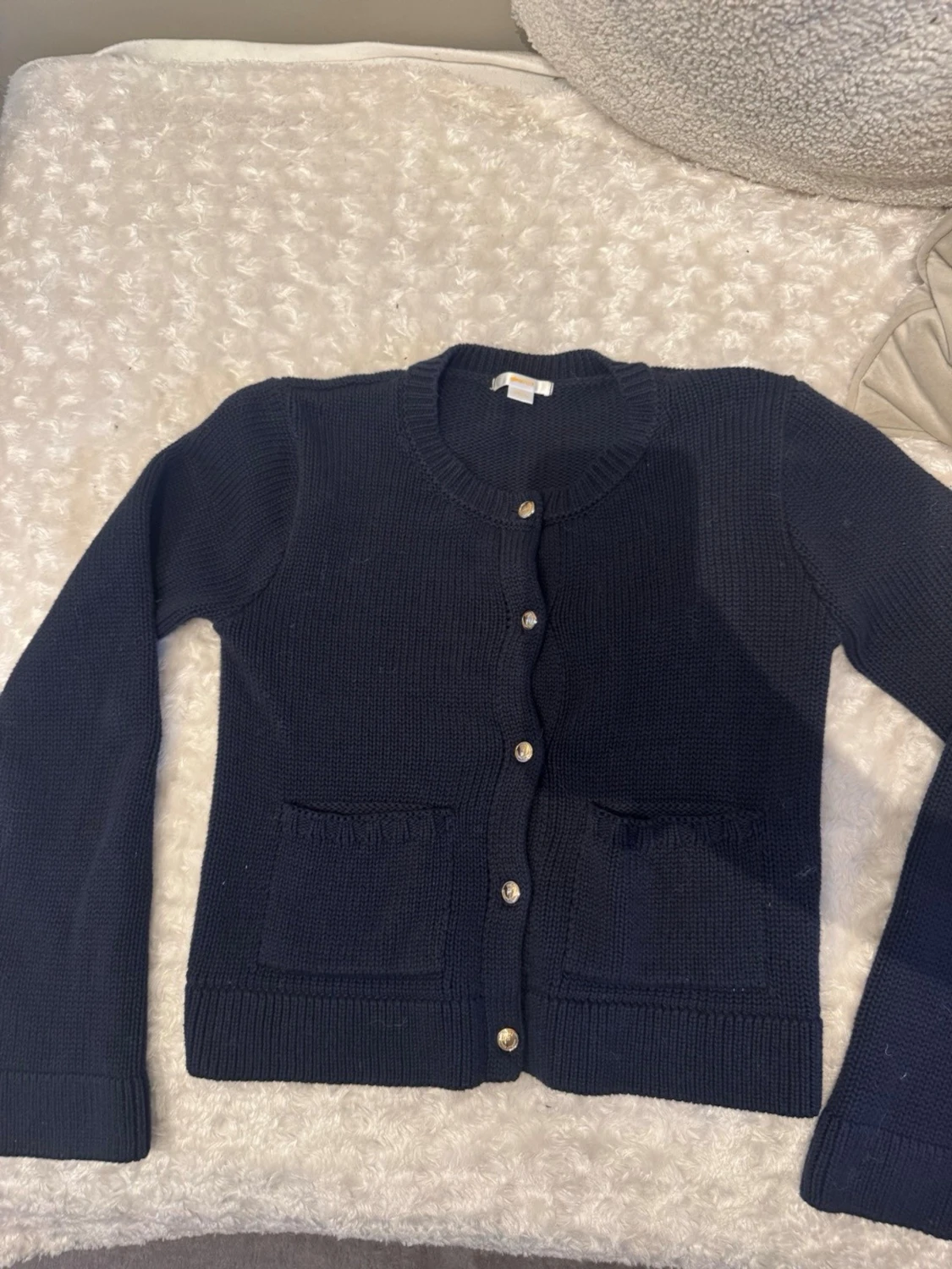 Mörkblå kofta med guldknappar - 1