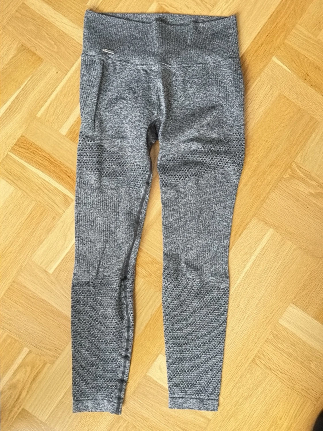 Grå amin träningbyxor 