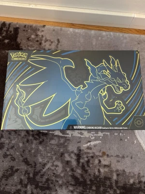 Pokémon Mega Charizard UPC - Säljer en mega.charizard UPC 