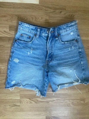 Zara 32  - Jeansshorts 