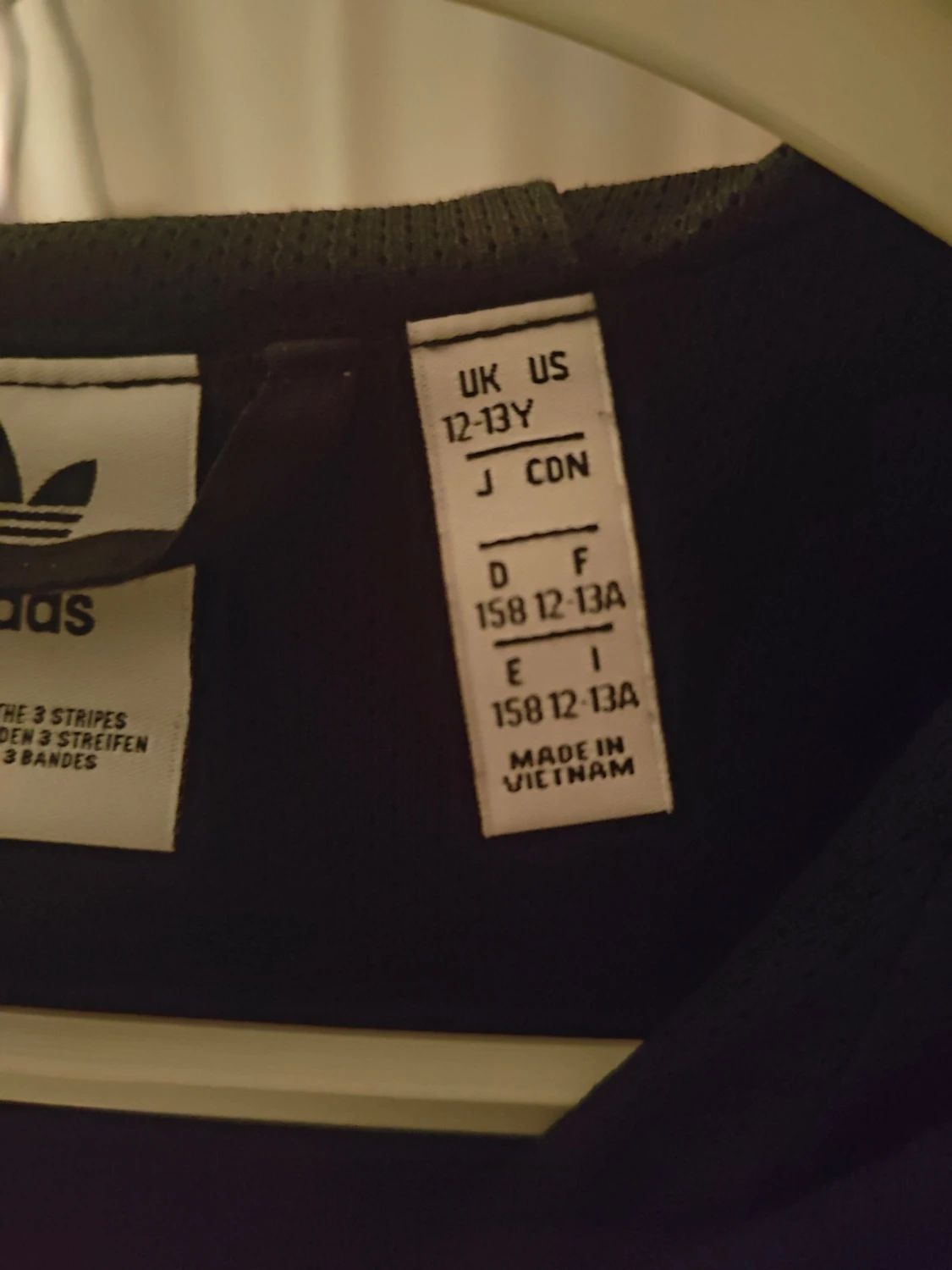 Svart Adidas vindjacka med huva - 6