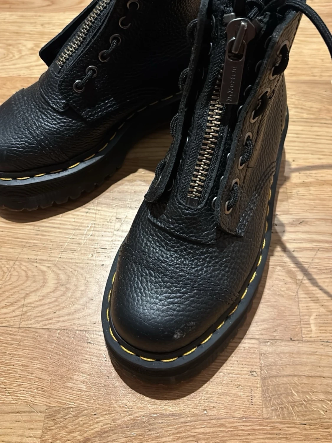 Dr Martens Sinclair nyskick oanvända strl 37