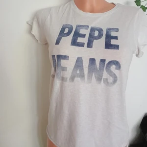 T shirt med tryck - Sååå snygg och cool t shirt från Pepe Jeans💕💕