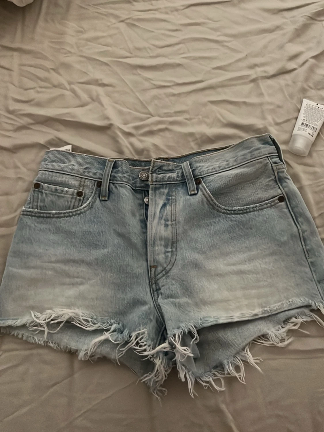 Ljusblå jeansshorts från Levi's