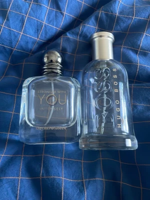 Parfymduo: Armani & Hugo Boss - Helt tomma parfymer. Säljer om du är intresserad. Säljer för vill bli av med dom.