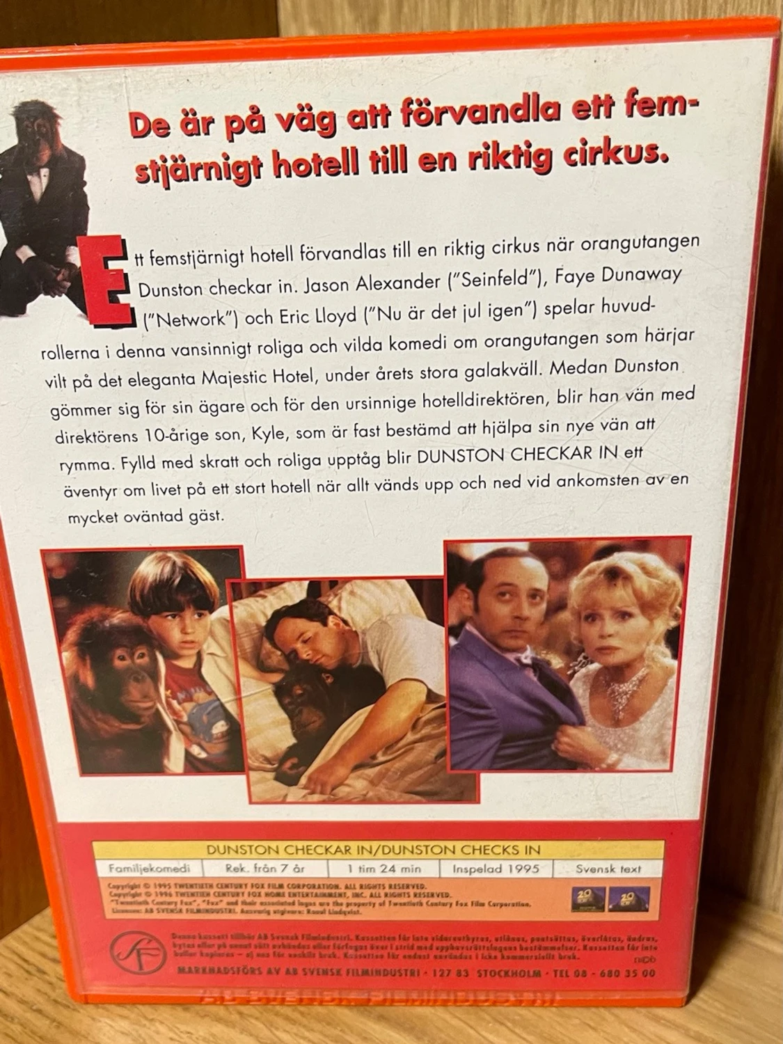 Dunston checkar in VHS - 2