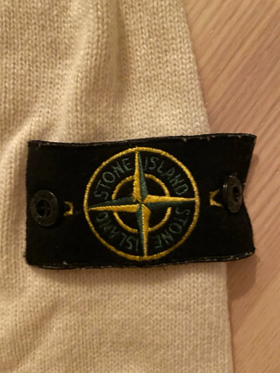 Vit stickad tröja från Stone Island - 2