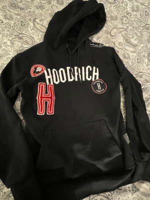 Hoodrich hoodie  - Nyskick 