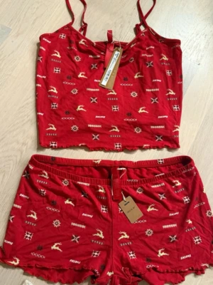 Skims pyjamas - Helt nytt set ifrån Skims aldrig använt. 